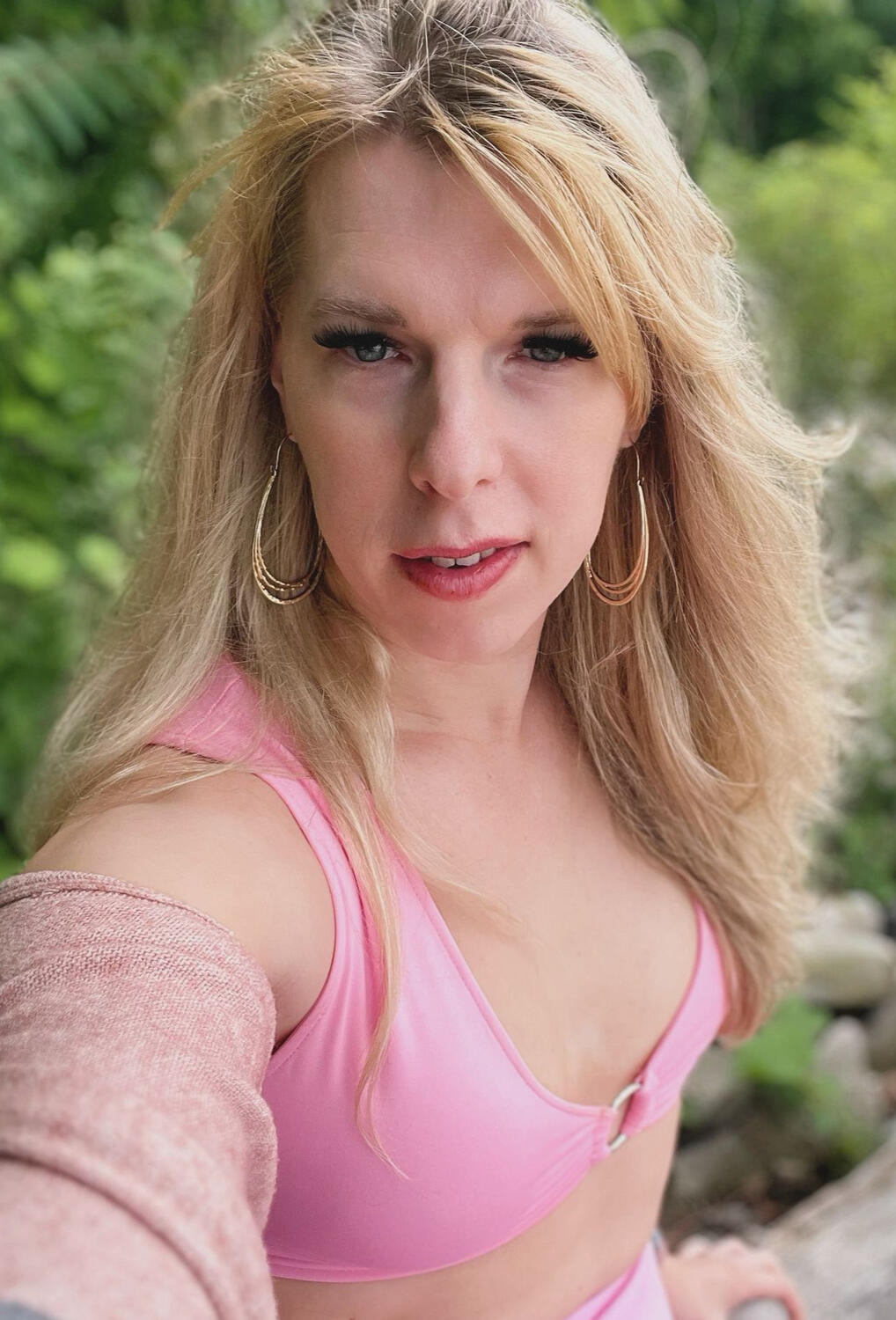 Deep, meaningful conversation with a warm, open heart.